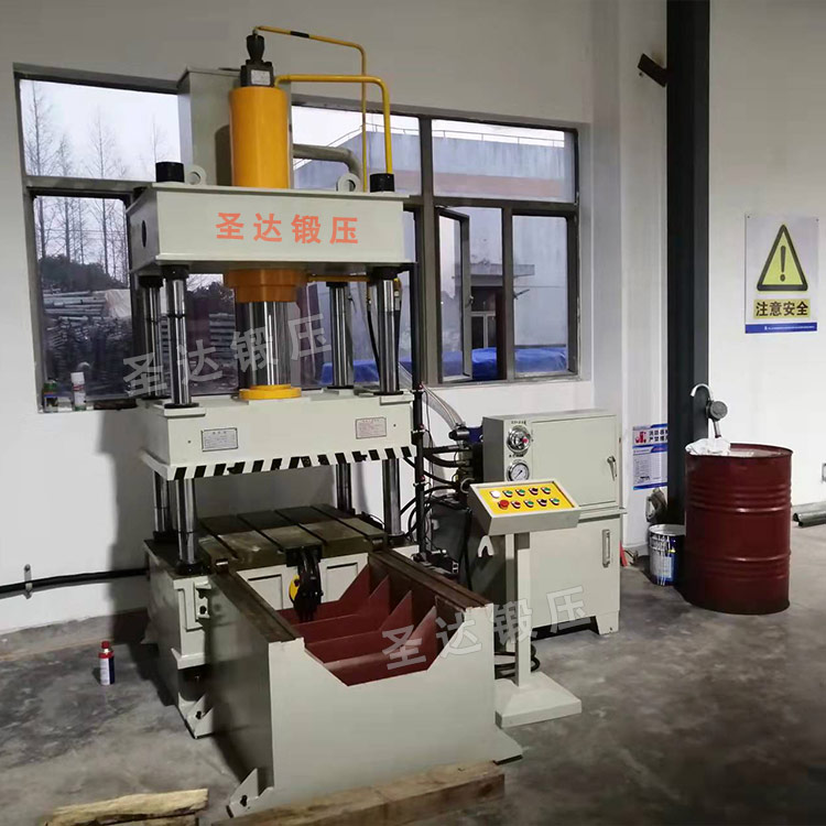 100噸移動工作臺液壓機(jī) 100噸移動工作臺液壓機(jī)