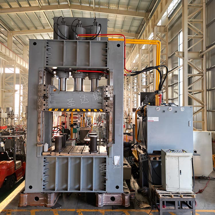 800噸框架式液壓機(jī) 800噸框架式液壓機(jī)